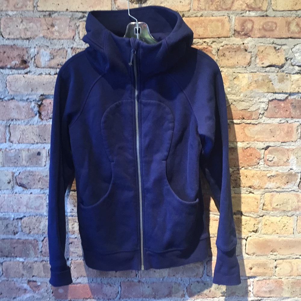 Lululemon blue sweatshirt, sz 6, 56423